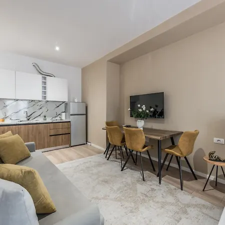 City Center Studio 500mbs * Durrës