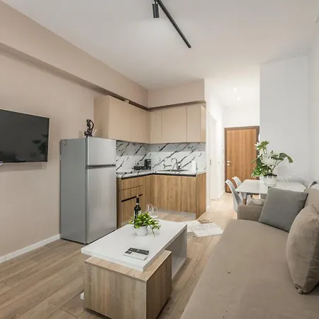 City Center Studio 500mbs *